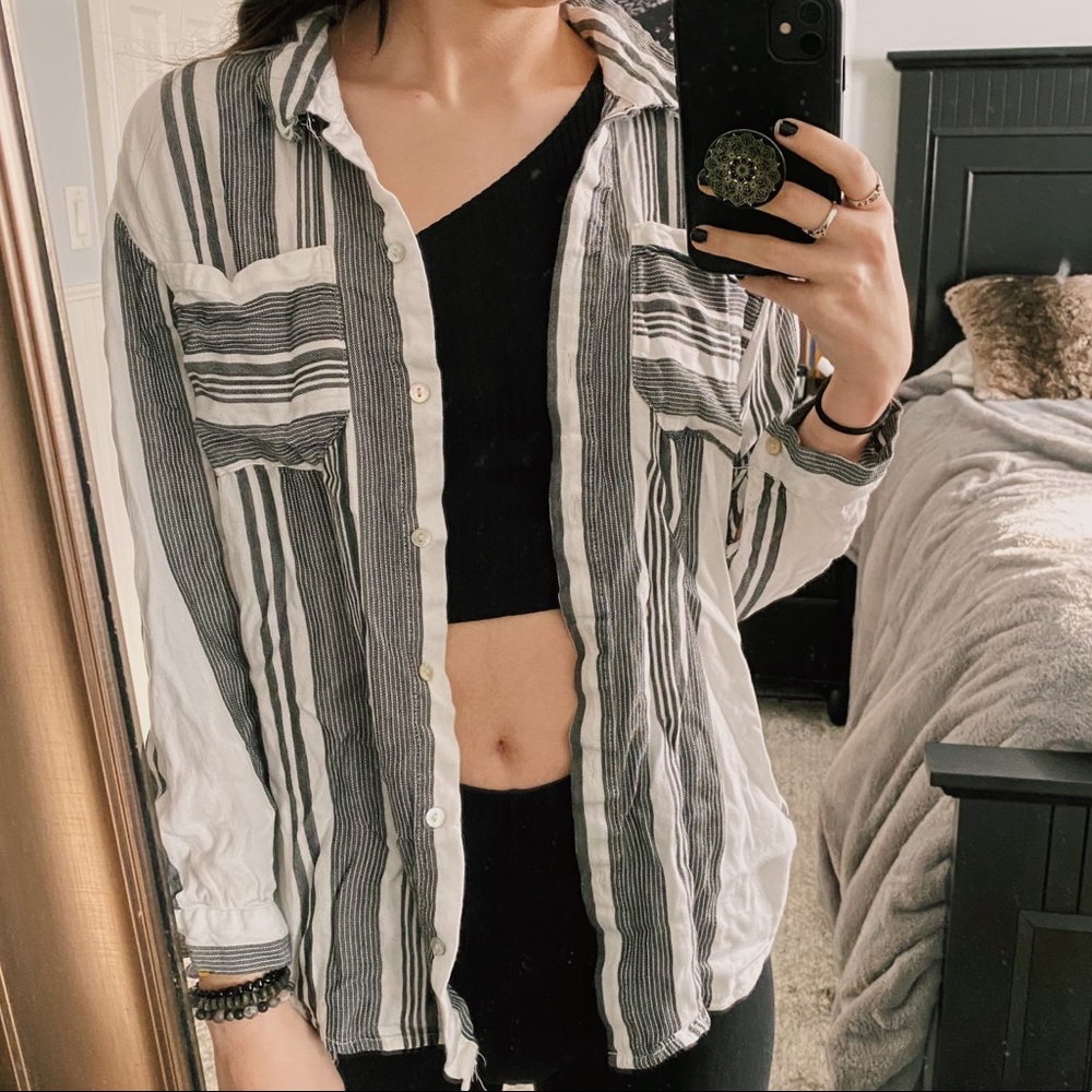 Lord and Taylor Black & White Stripes Button Down